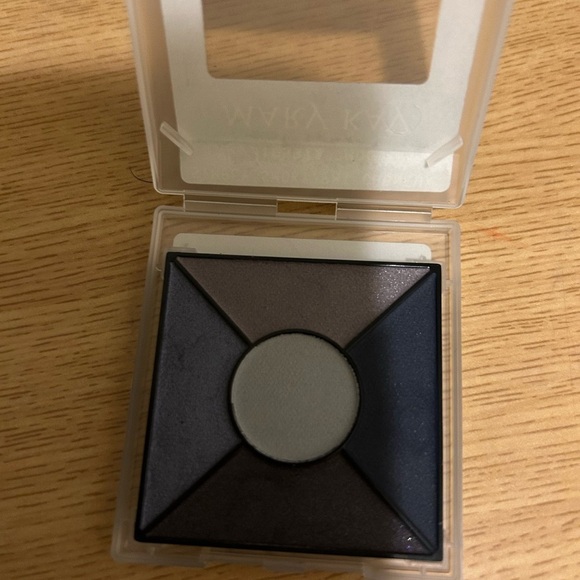 Mary Kay Black and Gray Eyeshadow Palette Sleek Design - Picture 1 of 2